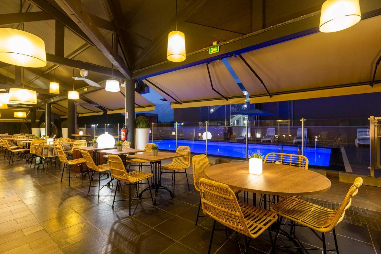 קורו Hotel Atlantis מראה חיצוני תמונה